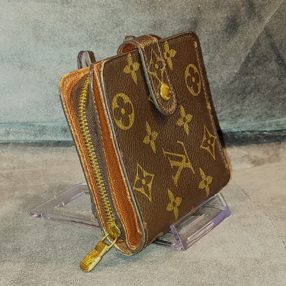 EUC Louis Vuitton Vintage Monogram Canvas Zip Compact Wallet - Picture 6 of 16